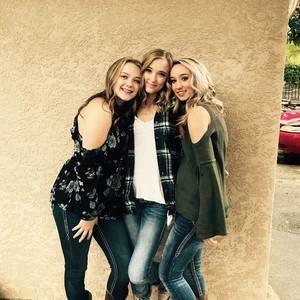 Meet your Posher, Alexis